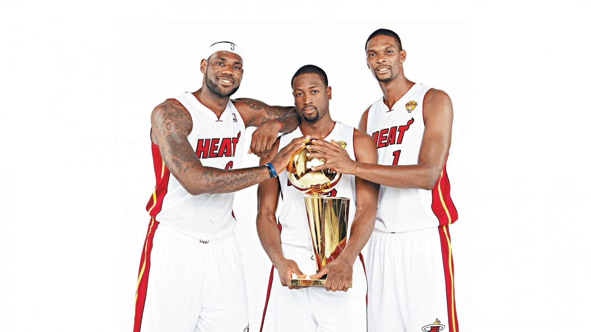 快船带队取胜！C罗重要时刻重要助攻，全场沸腾不已