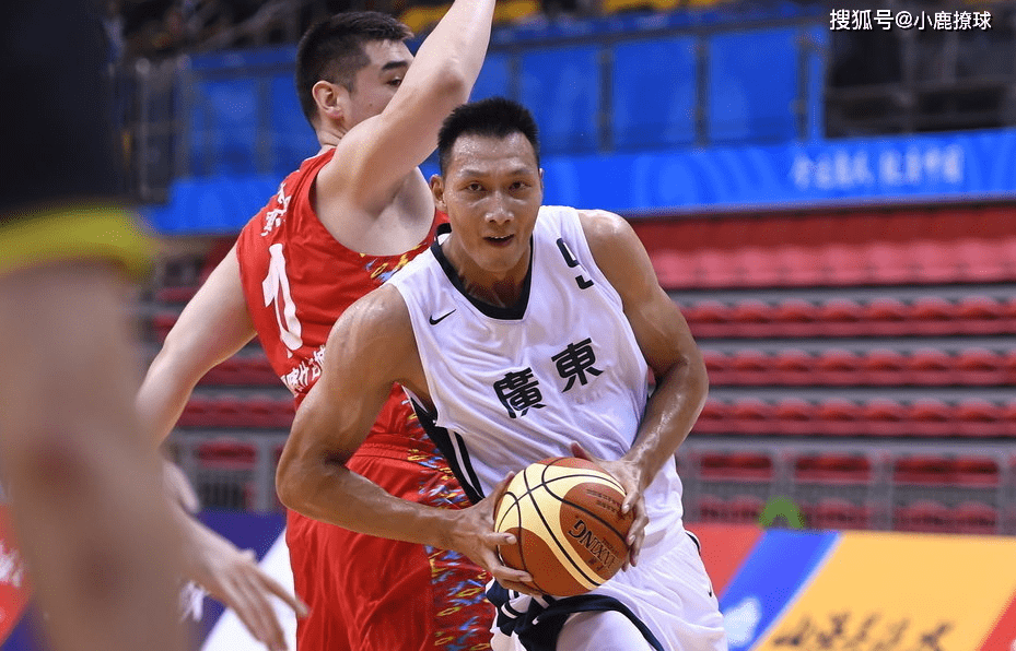 包含明日全运会前瞻：谢震业伤情更新，广东男篮冲击不败纪录的词条